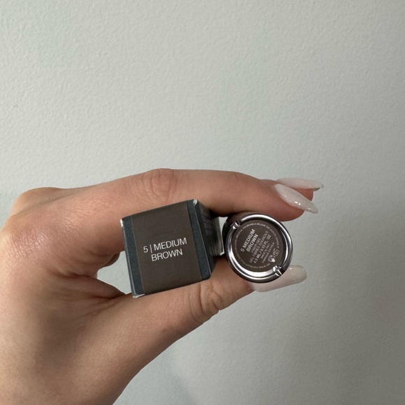 Huda Beauty Bombbrows - Picture 2 of 3